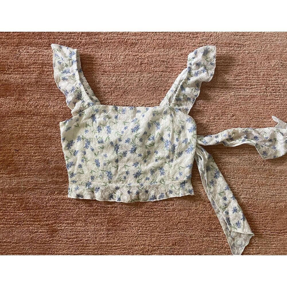 Kirious Los Angeles Embroidered Floral Crop Top L Ruffle Straps Tie Back NWT